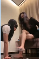 黑猫骚货舔脚成瘾,舌尖挑逗让你欲火焚身